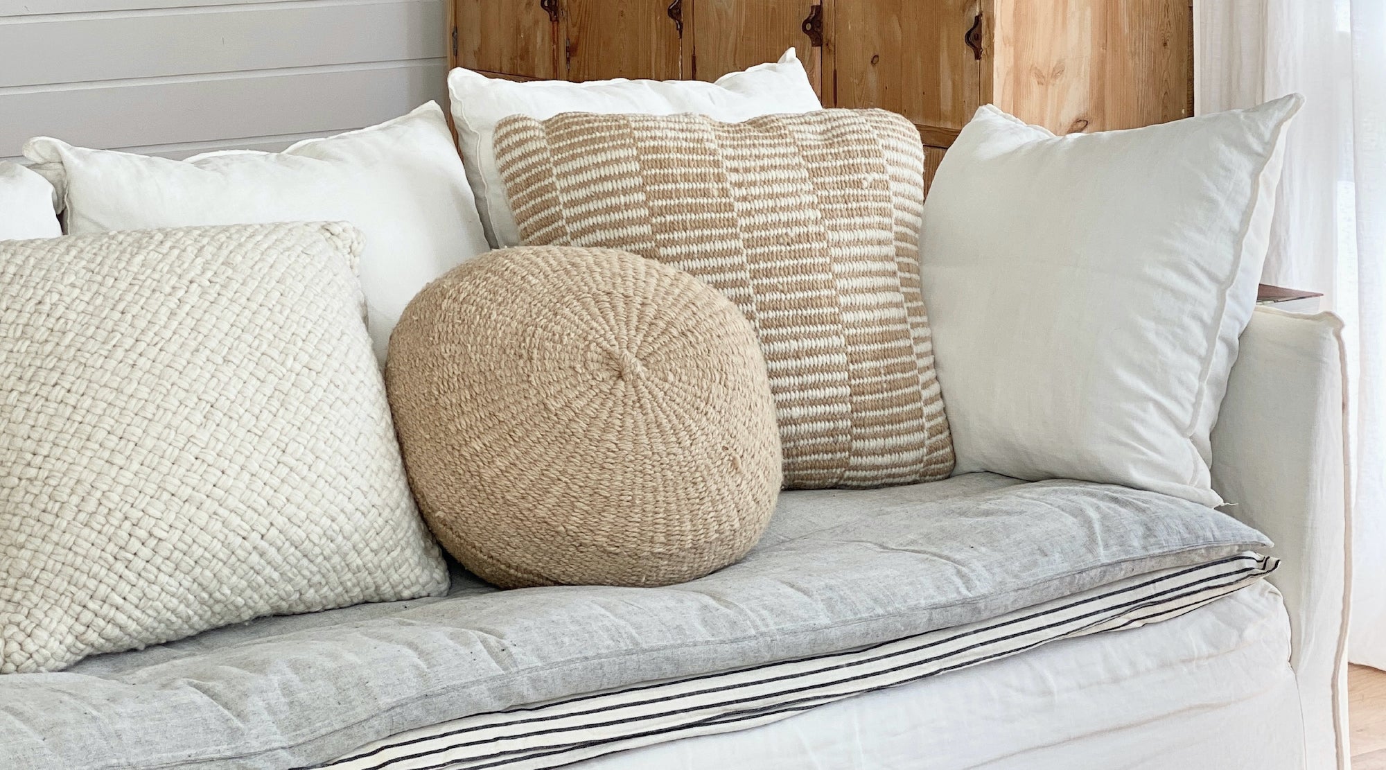 HOW TO STYLE | YOUR SOFA