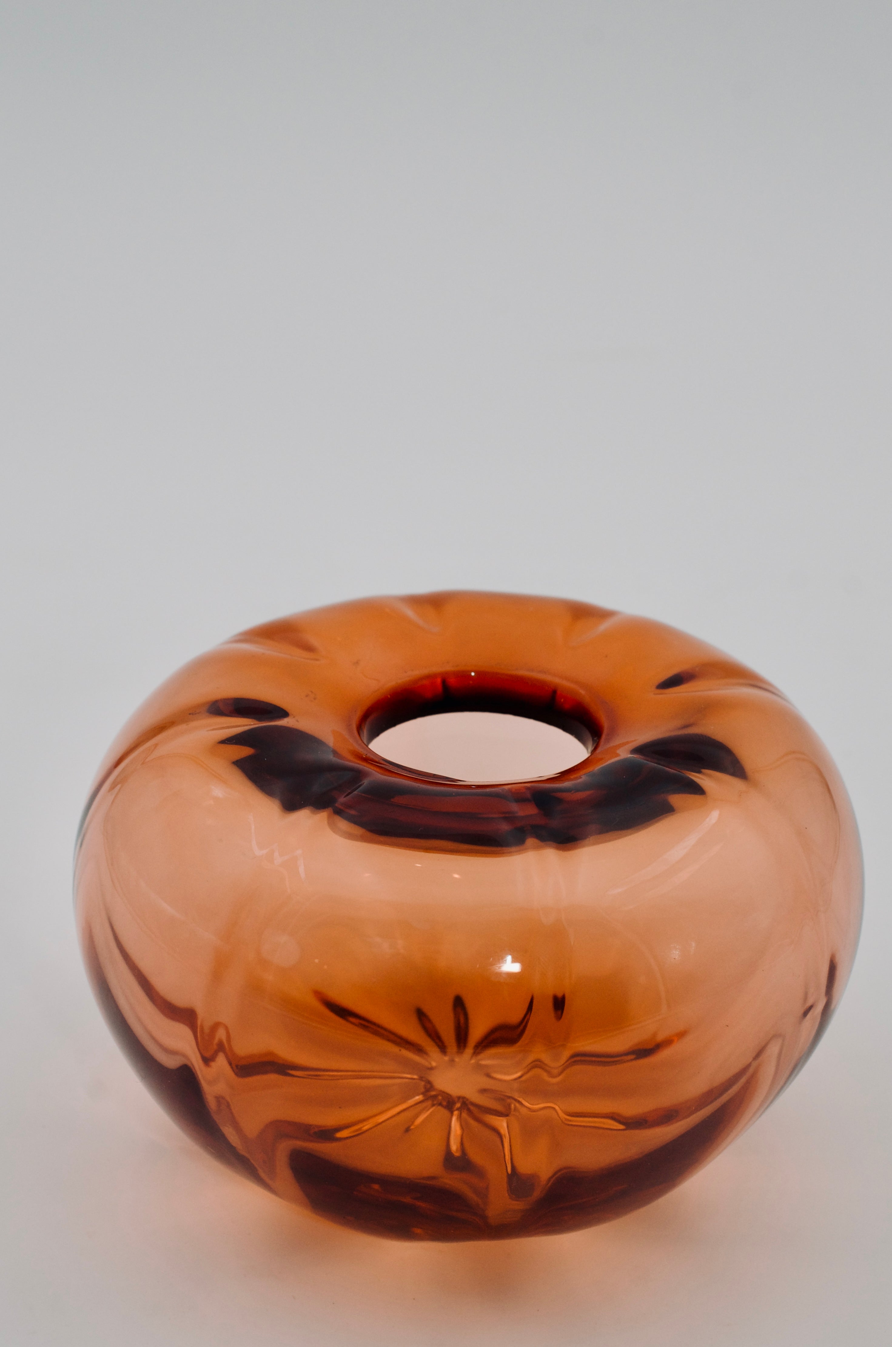 SHORT ECHORA HAND BLOWN GLASS VASE | Imprint House