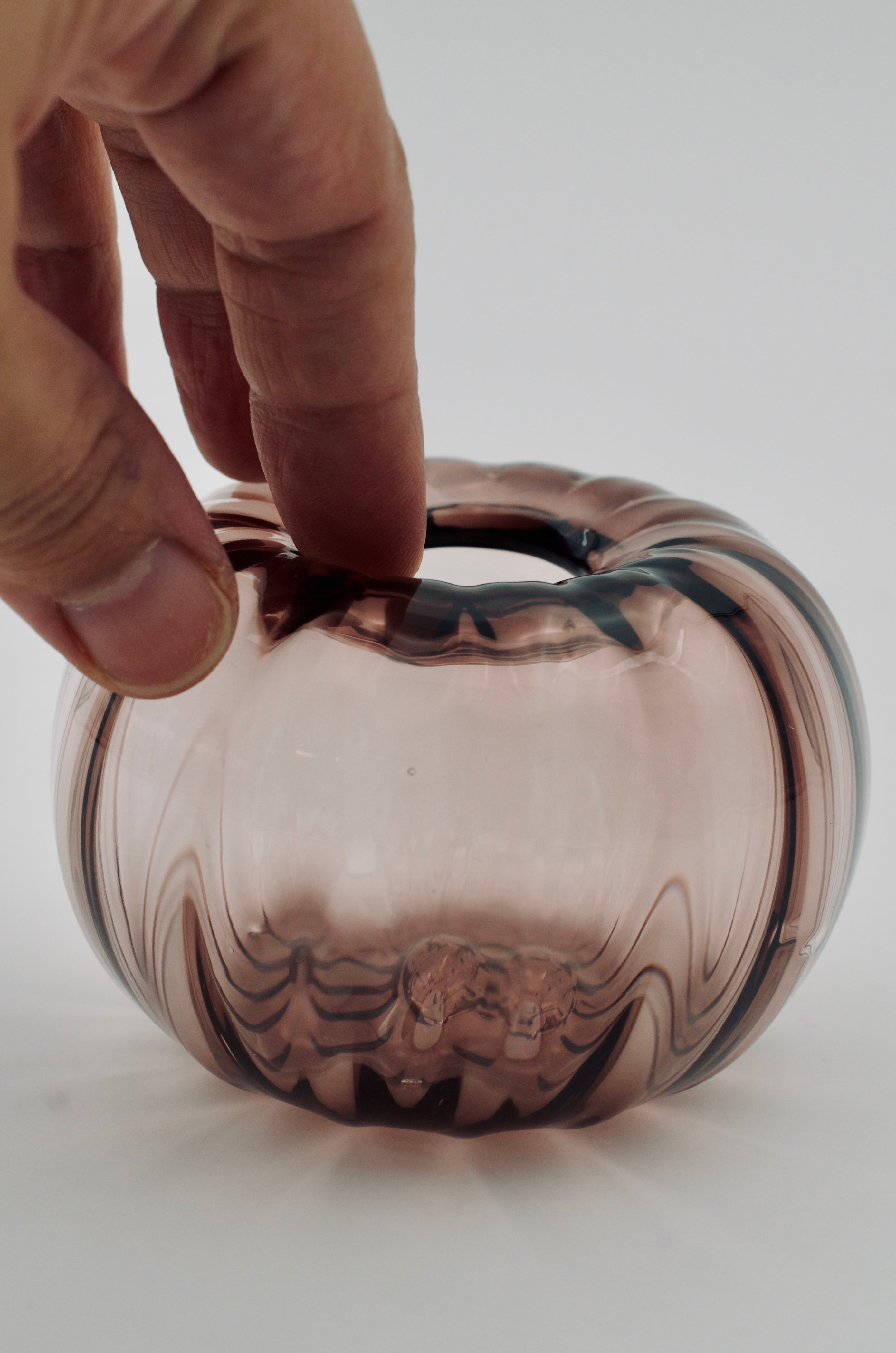 MINI ECHORA HAND BLOWN GLASS VASE | Imprint House