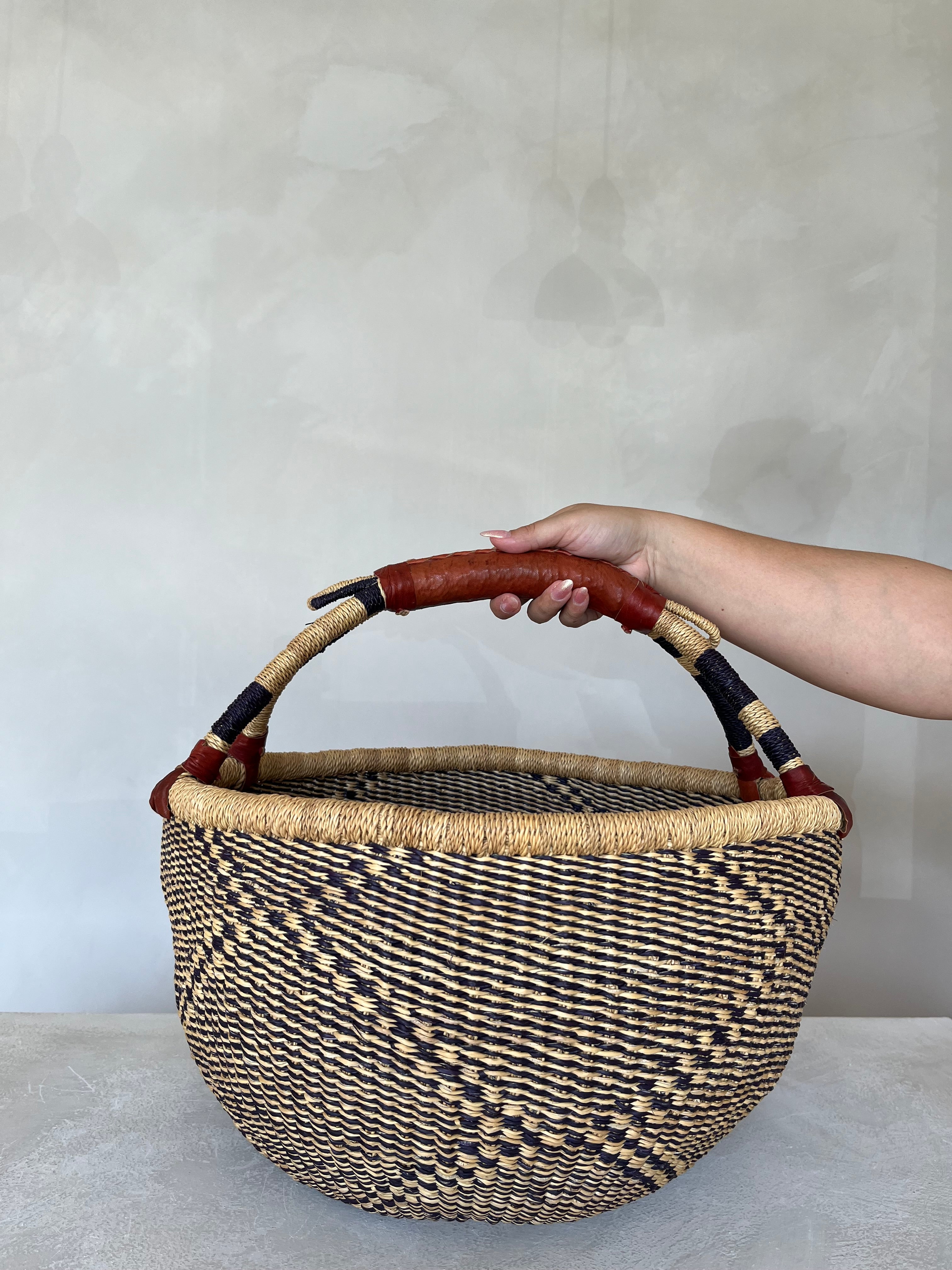 Round Elephant Grass Basket