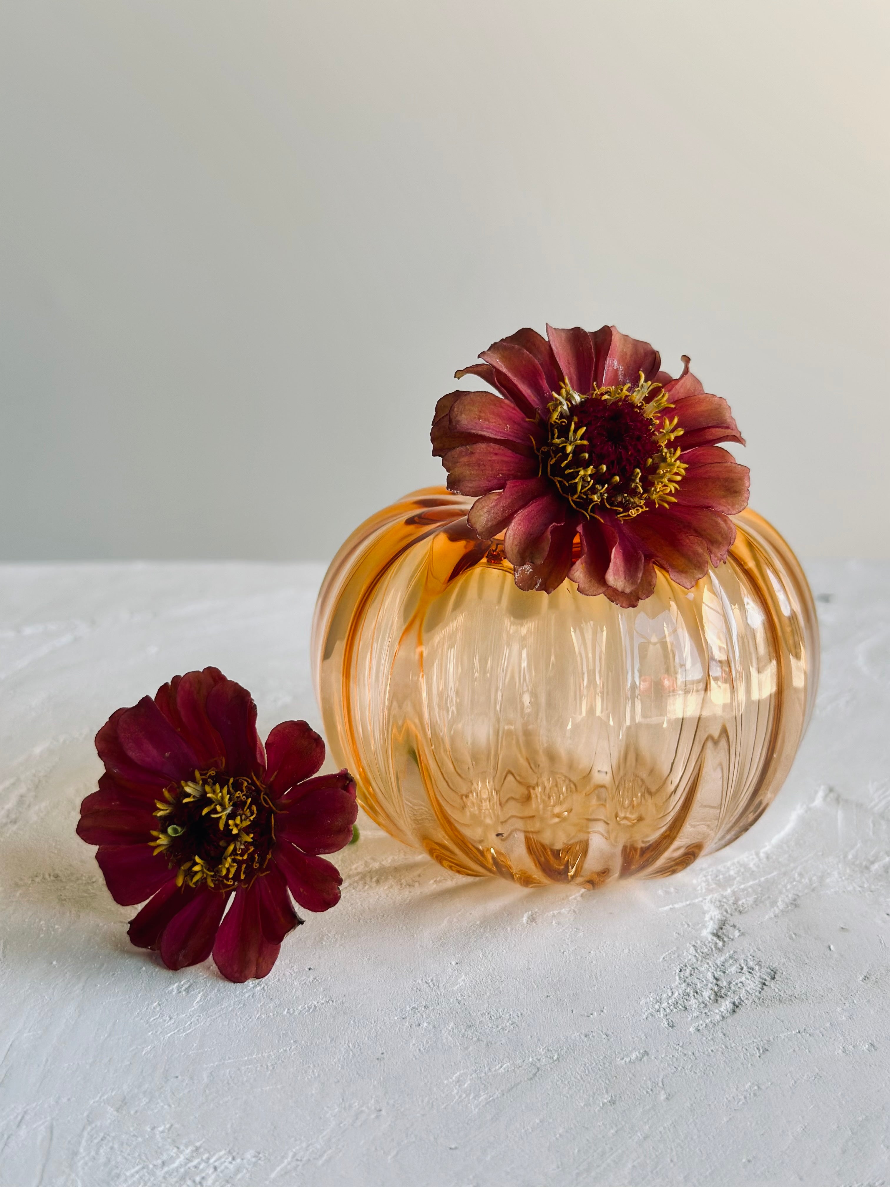 MINI ECHORA HAND BLOWN GLASS VASE | Imprint House