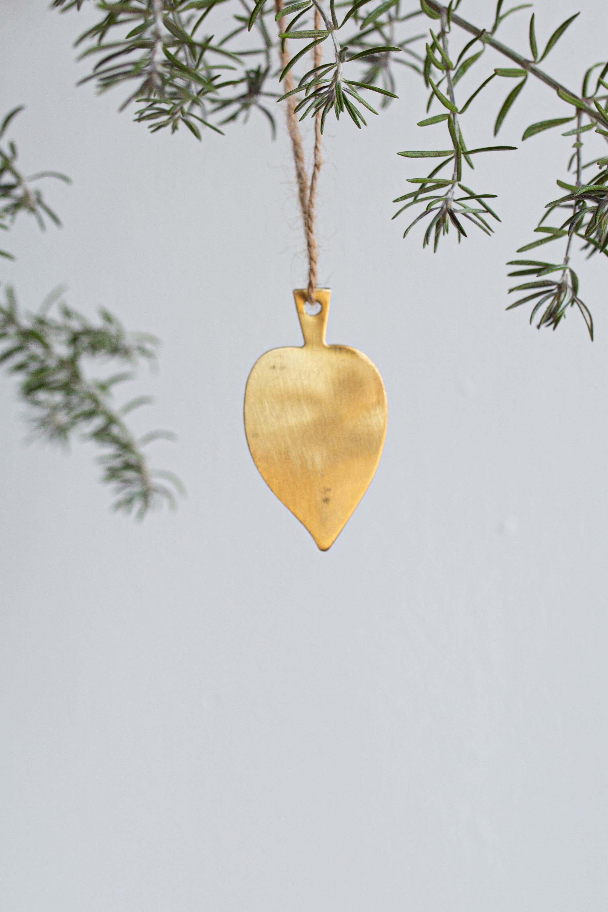 BRASS LEAF ORNAMENT - Set of 6 | Imprint House