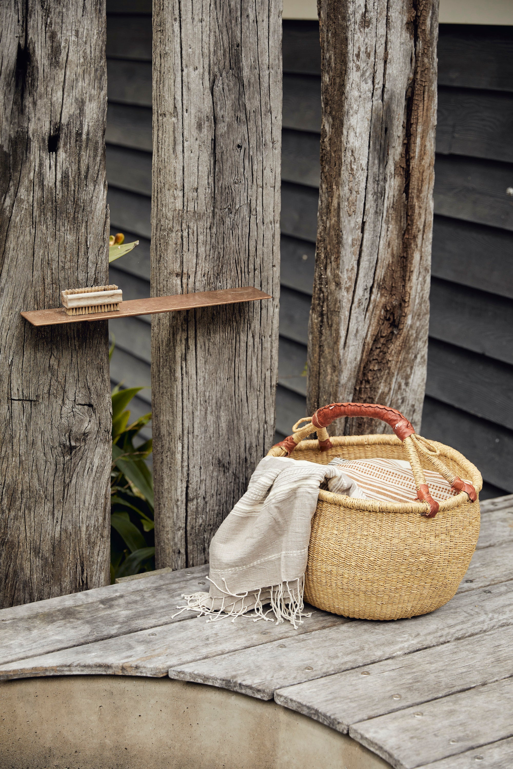 ROUND ELEPHANT GRASS BASKET | Imprint House