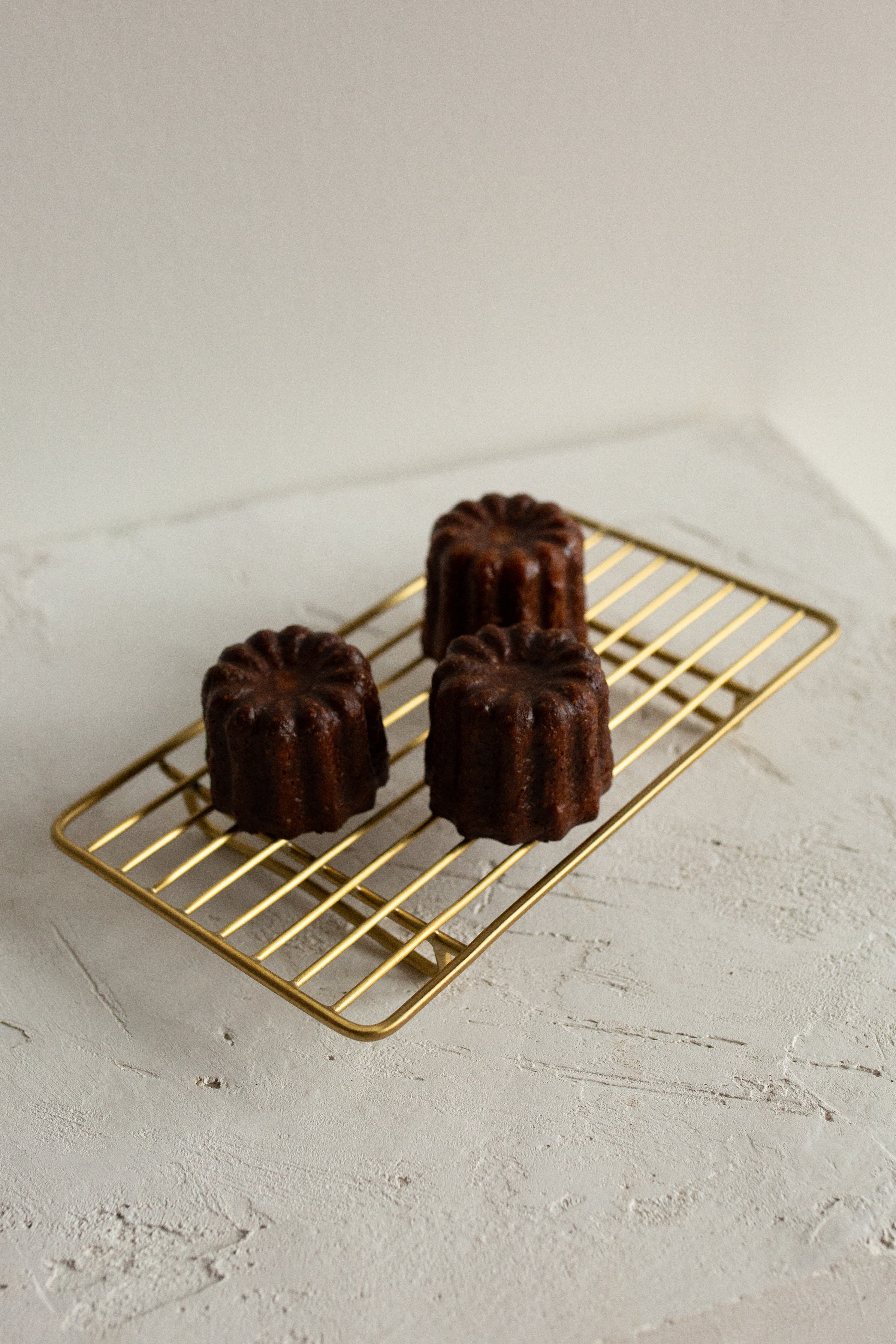 BRASS RECTANGULAR WIRE RACK - 2