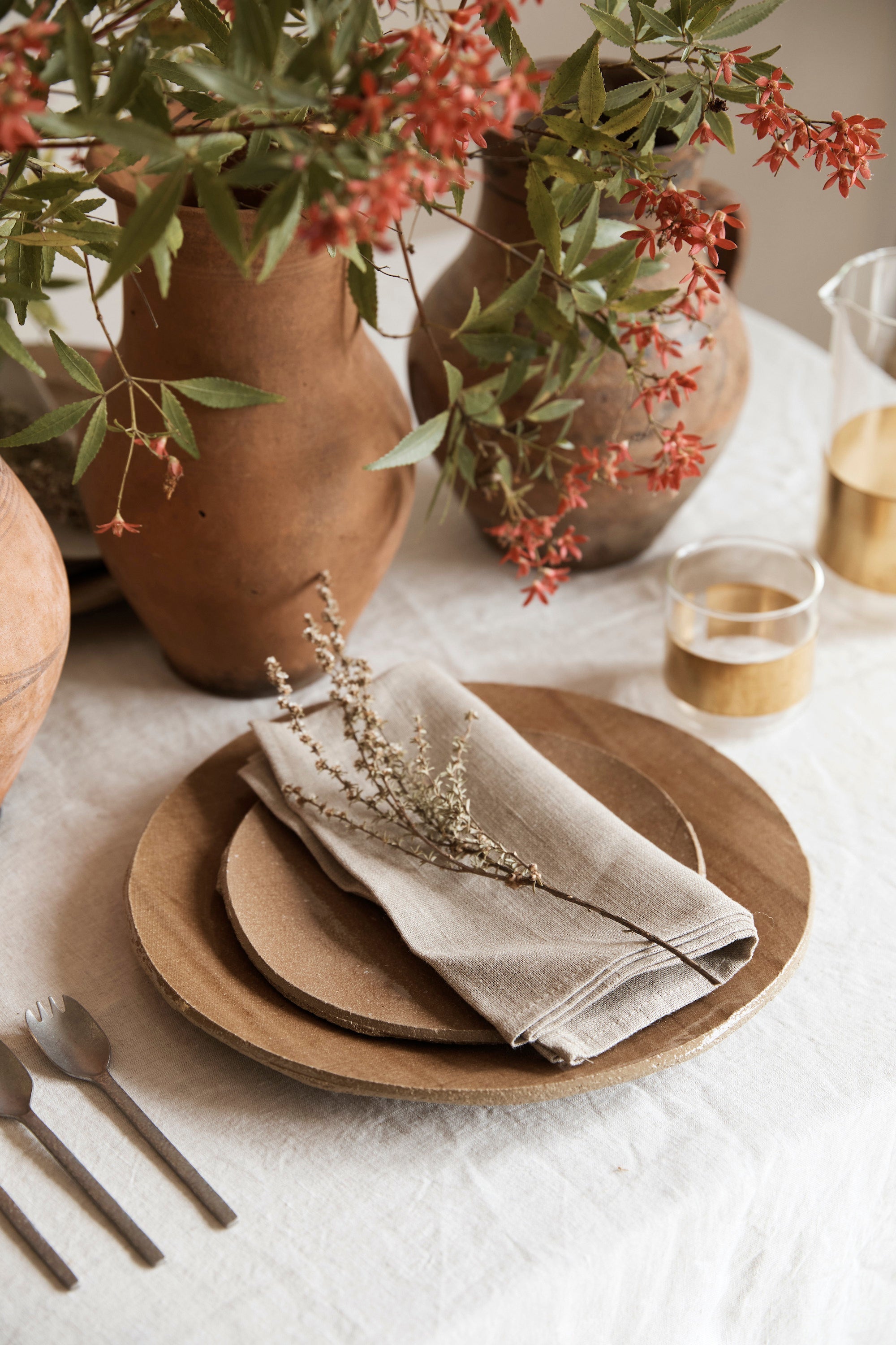 STONEWARE PLATE IN FAWN | MEDIUM | Imprint House