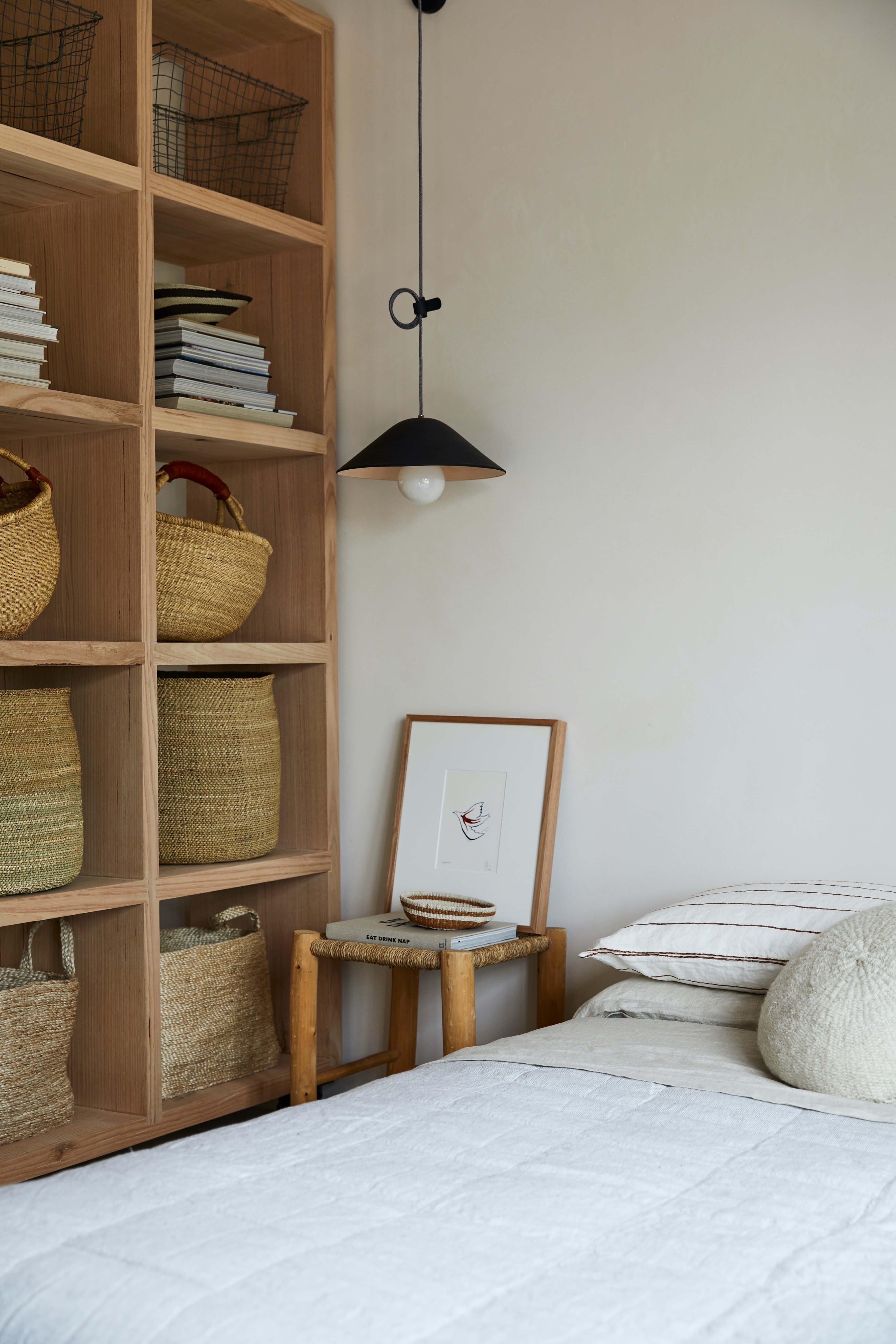 LEATHER LOOP PENDANT IN BLACK | Imprint House