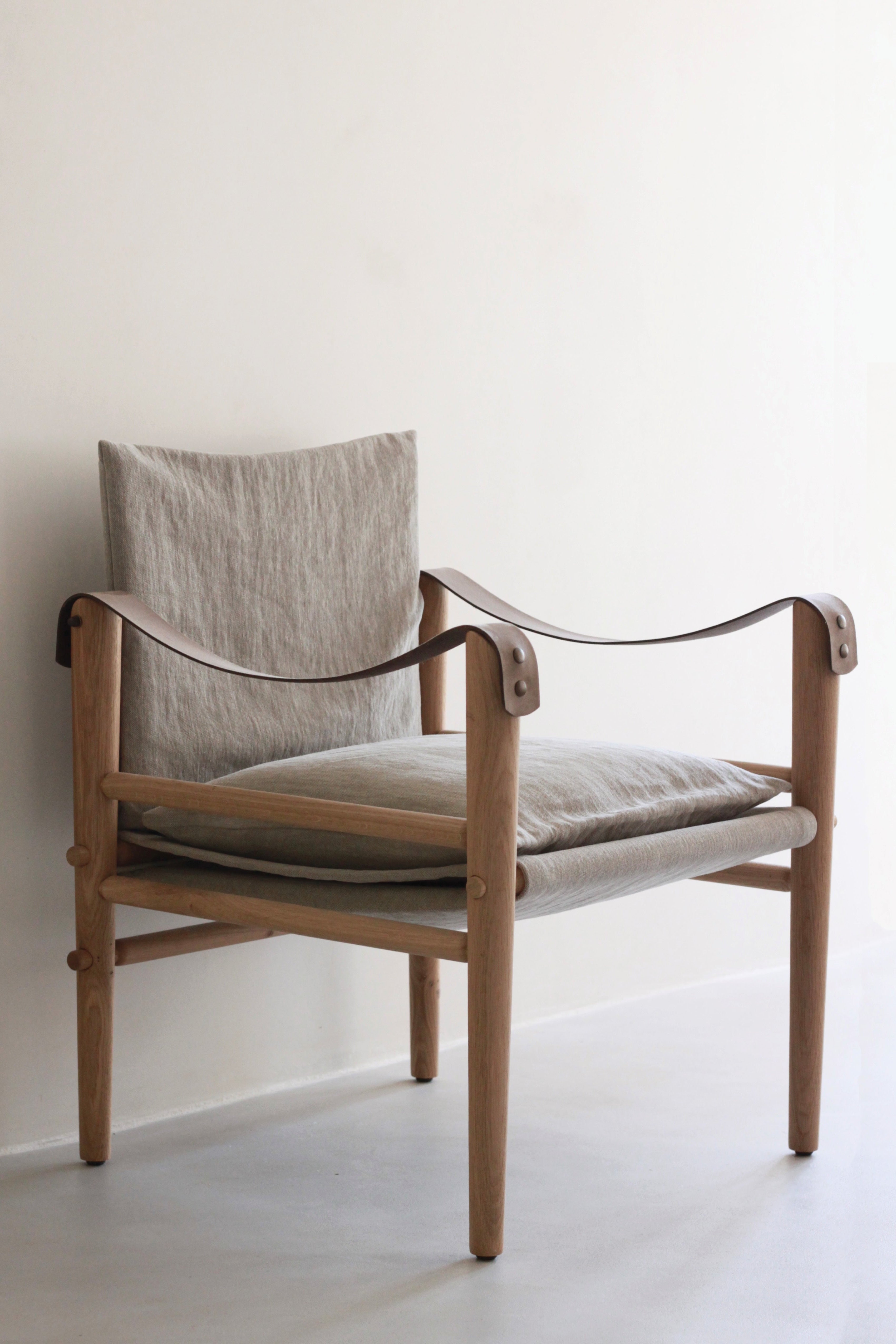 LE SAFARI LOUNGE CHAIR - LINEN | Imprint House
