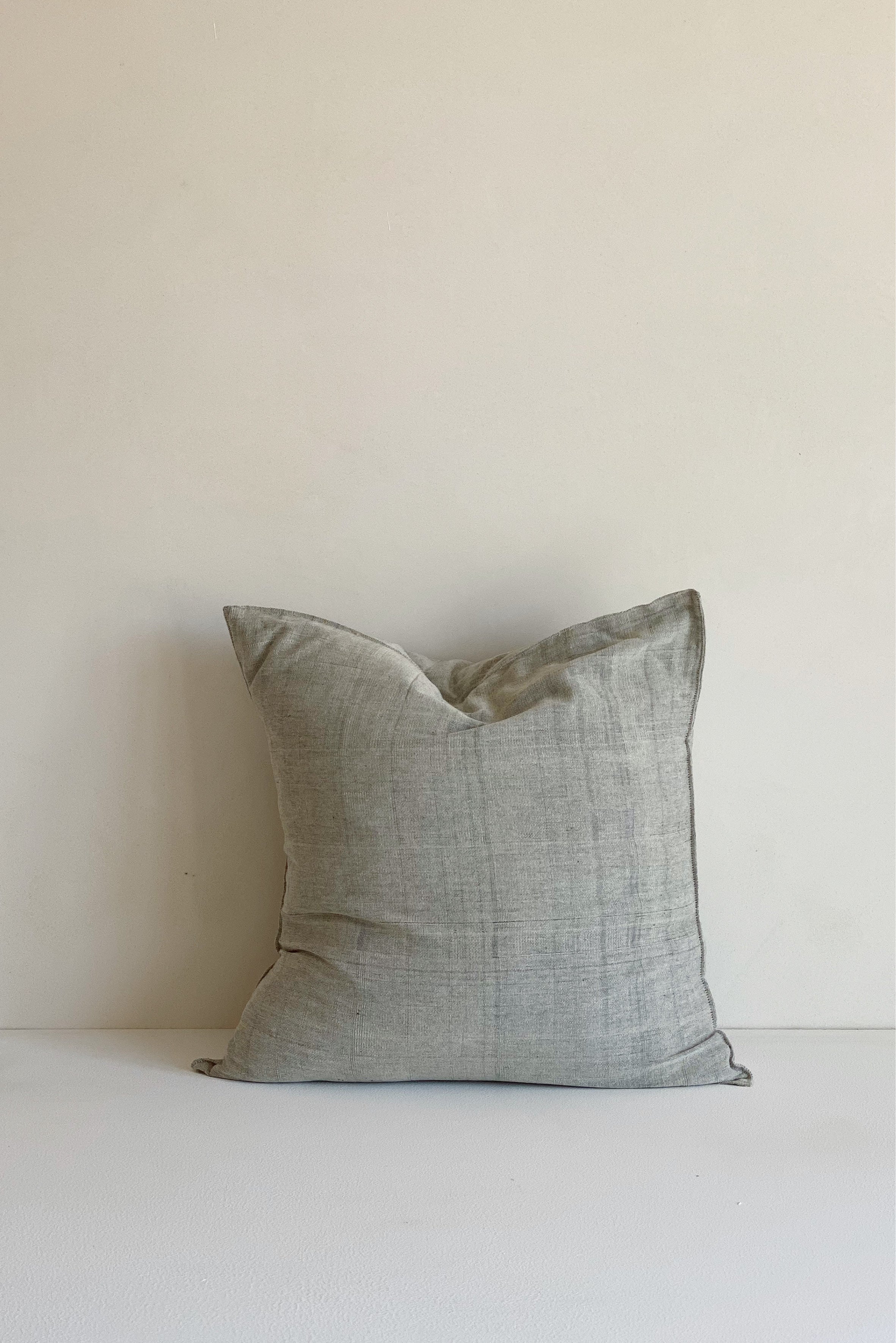 COTTON HANDWOVEN CUSHION - GREY SQUARE | Imprint House