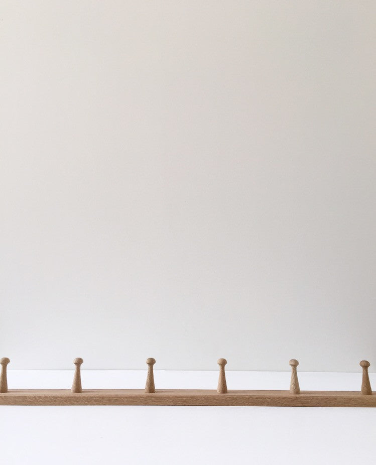 TIMBER COAT HOOK RAIL IN OAK - 6 PEGS | Imprint House