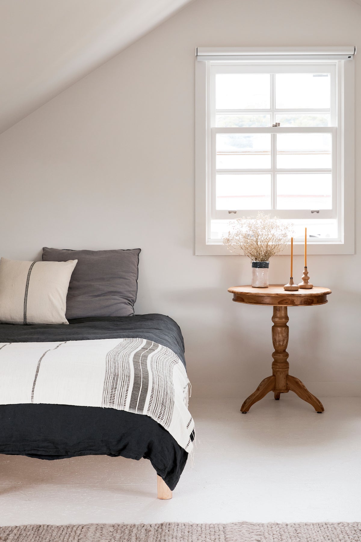 COTTON HANDLOOMED THROW | NATURAL & CHARCOAL | Imprint House