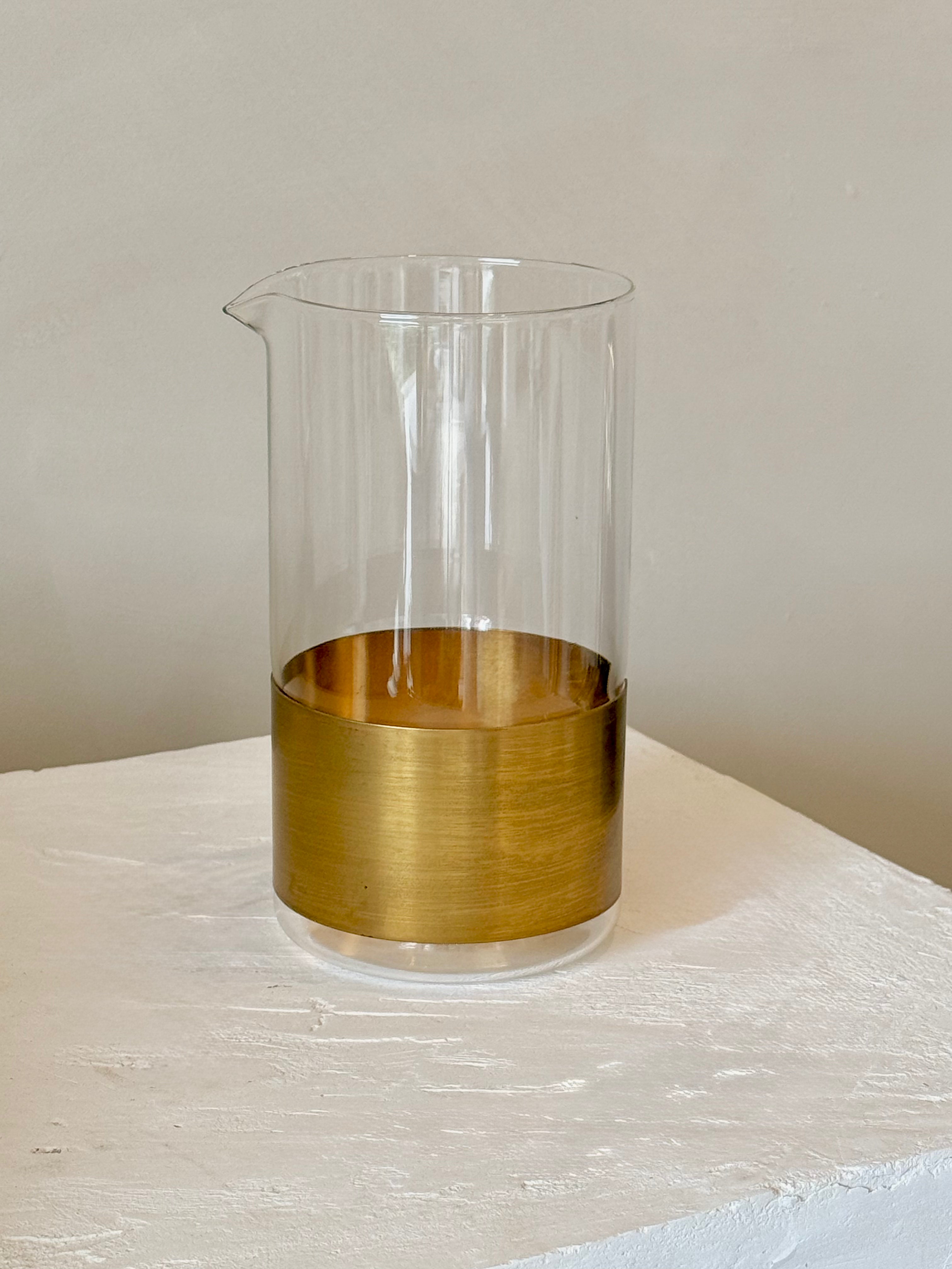 GLASS CARAFE WITH COPPER BAND