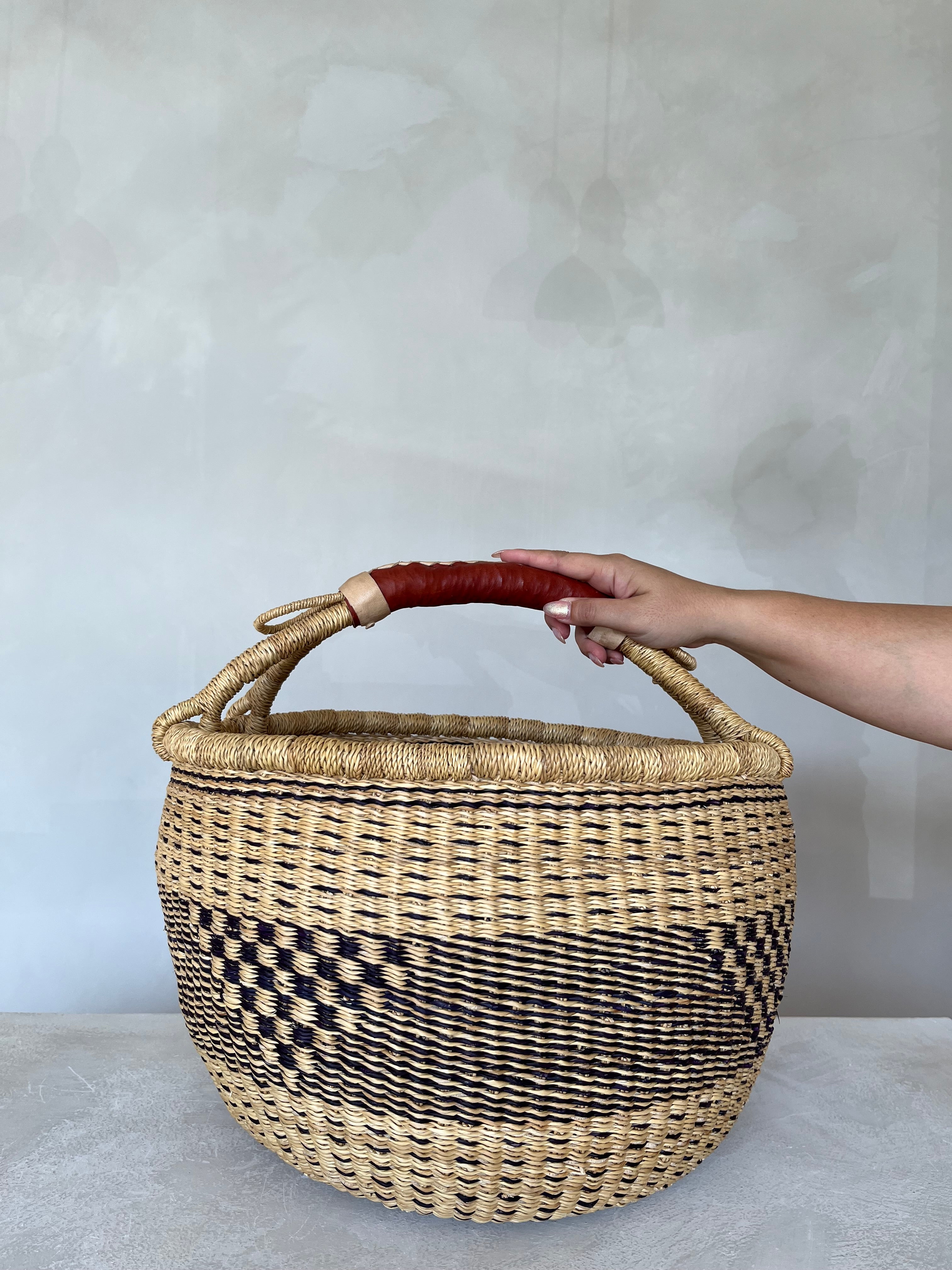 Round Elephant Grass Basket