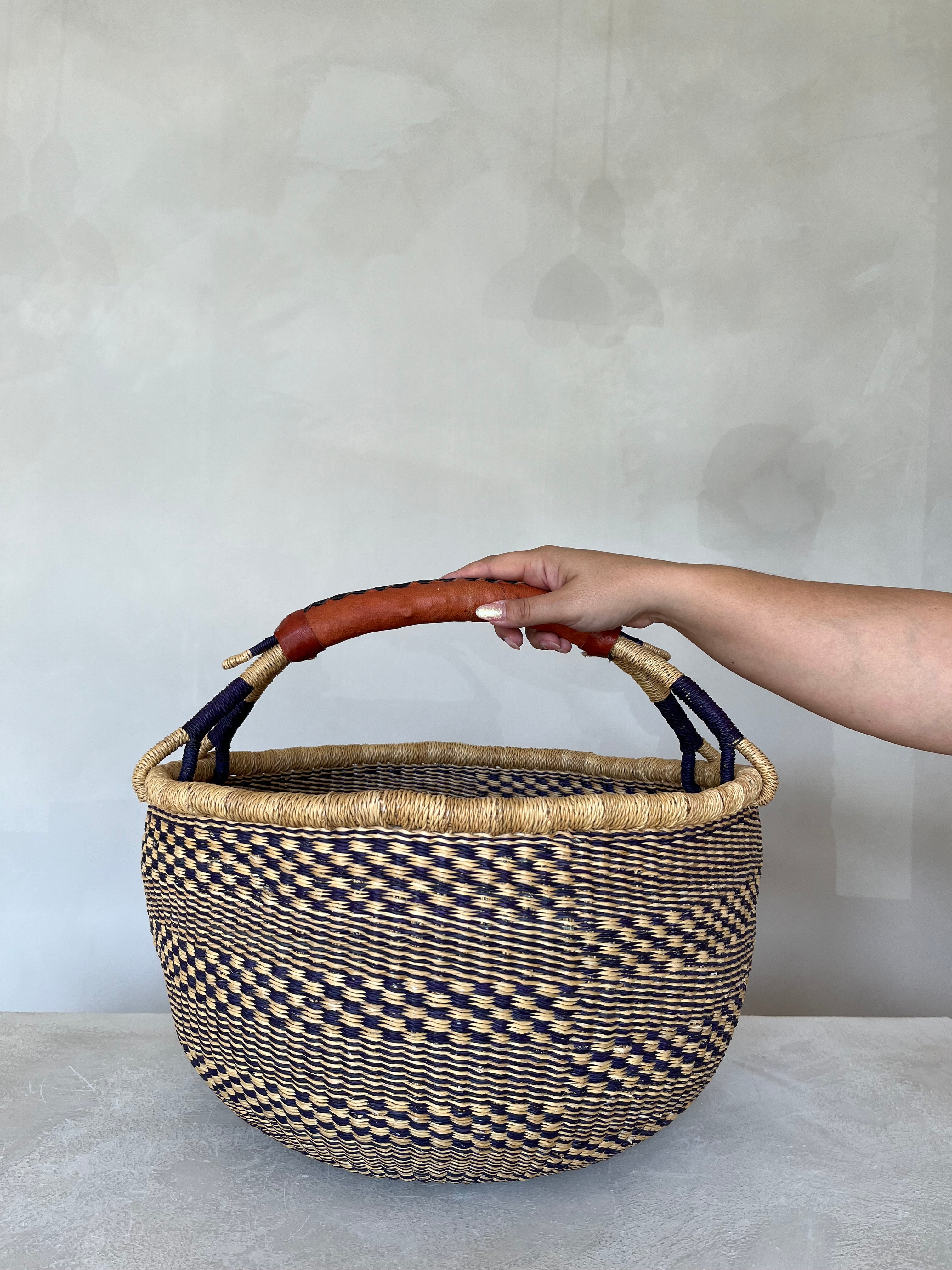 Round Elephant Grass Basket
