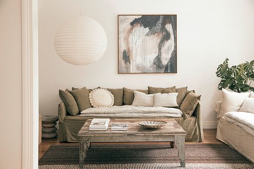 Medium pendant in a corner