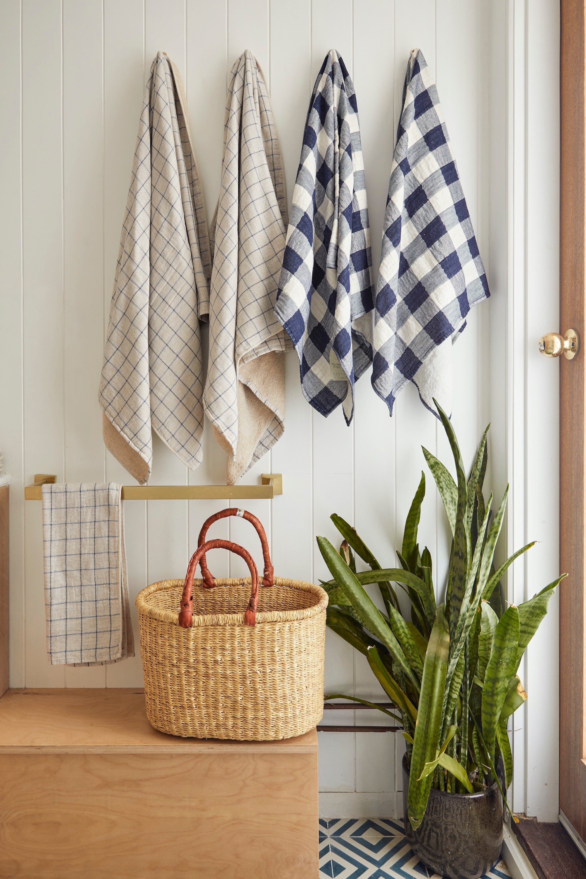 OVAL ELEPHANT GRASS BASKET | Imprint House