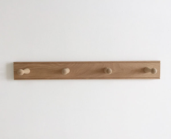 WALL MOUNTED TIMBER PEG HOOK RAIL - 4 PEGS